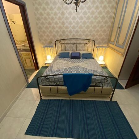 Ferienwohnung Casa Kamalei, Tra Plebiscito E Lungomare Neapel Exterior foto