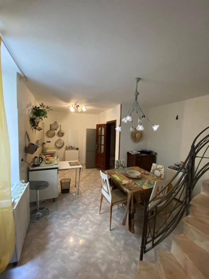 Ferienwohnung Casa Kamalei, Tra Plebiscito E Lungomare Neapel Exterior foto