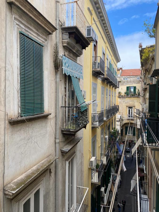 Ferienwohnung Casa Kamalei, Tra Plebiscito E Lungomare Neapel Exterior foto